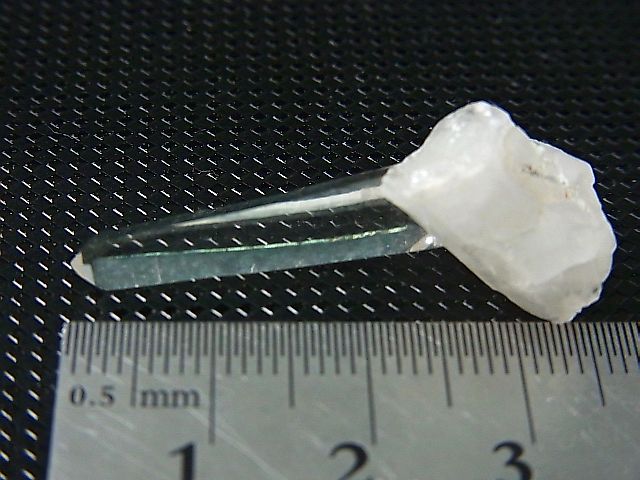 画像: スウェーデン・イェムトランド産ウォータークリア水晶ポイント 3.4g