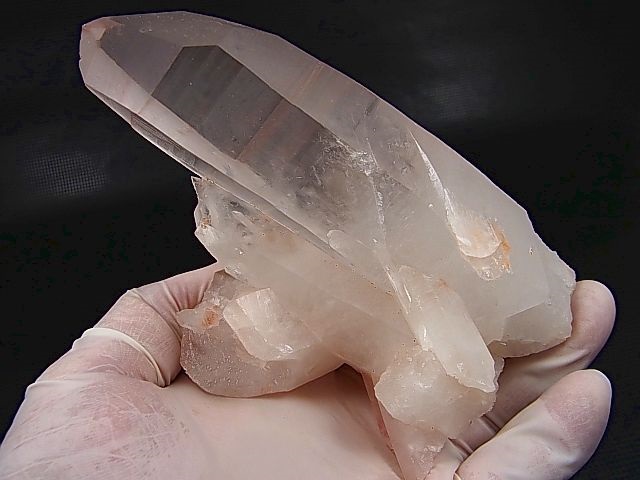 キャビネットサイズ：マダガスカル産ピンク水晶 546.3g