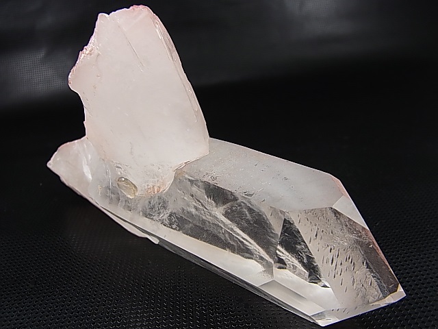 画像: キャビネットサイズ：マダガスカル産ピンク水晶 335.4g