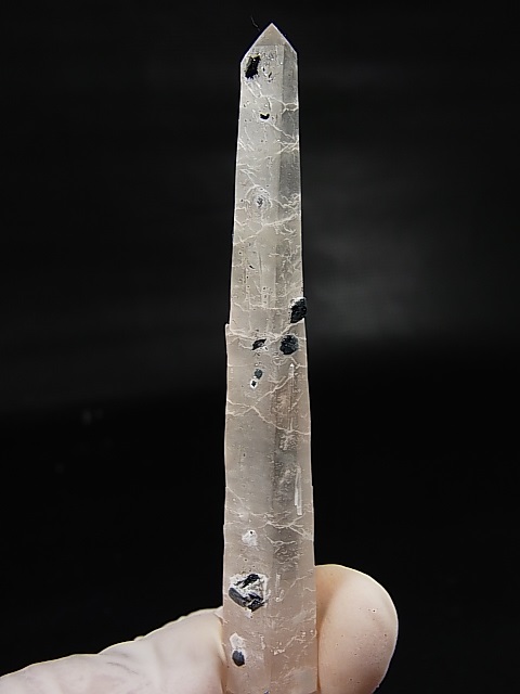 画像1: 内モンゴル産アイアンローズ付きピンク水晶（レーザー型） 17.2g