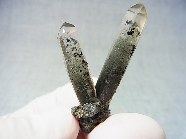 画像: ノルウェー産水晶ダブルポイント（アクチノライト/ヘマタイト入り） 7.0g