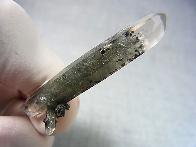 画像1: ノルウェー産水晶ポイント（アクチノライト/ヘマタイト入り） 4.6g