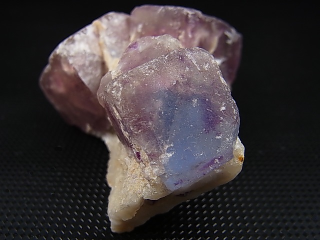 画像: フランス・ピュイドドーム産フローライト原石（バイカラー） 144.2g