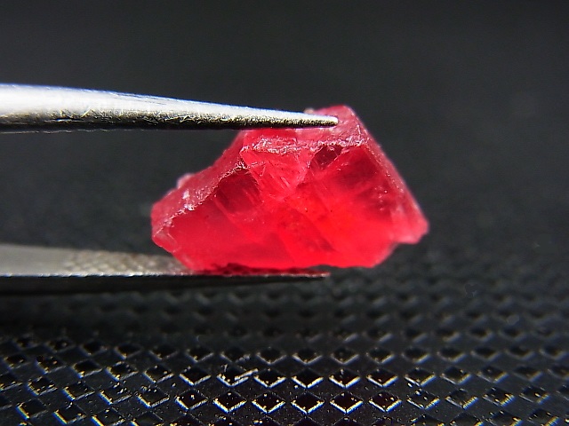 画像: ジェム品質：ブラジル産ヴィヴィッドレッドロードナイト結晶 3.9カラット