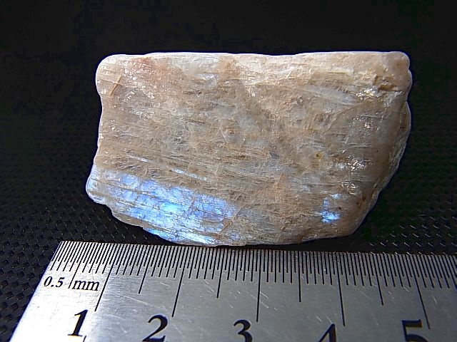 画像: ロシア産ベロモライト（ロシアンブルームーンストーン）研磨原石 39.3g