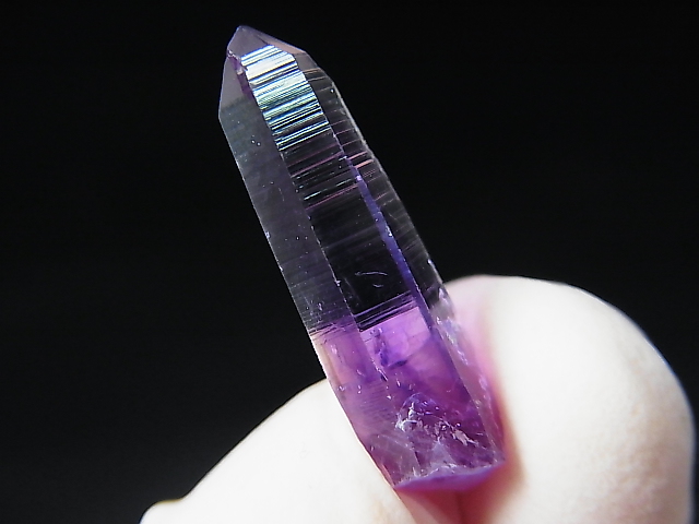 メキシコ・ゲレロ産アメジストポイント 1.6g - パーフェクトストーン