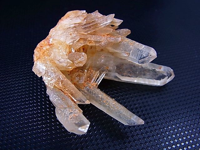 【匿名配送】リモナイト入り水晶クラスター 匿名配送】リモナイト入り水晶クラスター 匿名配送】リモナイト