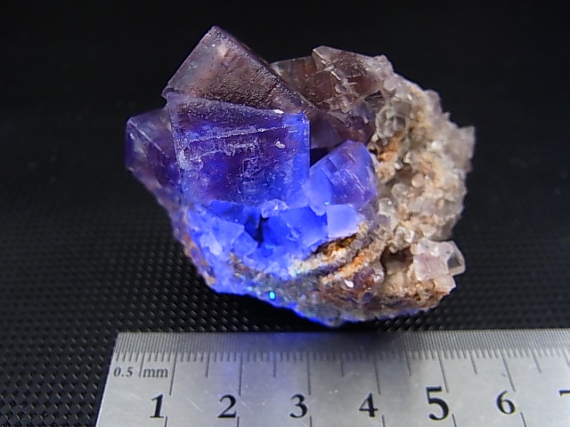 画像: ロシア・コラ半島産フローライト原石 86.5g