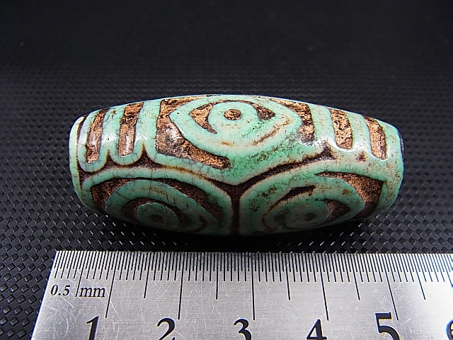 秘蔵天珠‼️秘蔵西蔵老礦古代伝承六眼天珠 特価‼️激レア秘蔵天珠‼️西蔵老礦手工伝承風化佛三