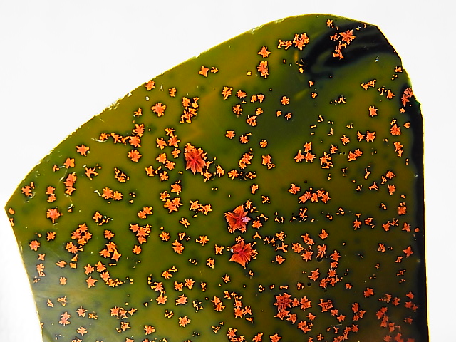 画像: 飯盛ラボストーン（IL-stone）「レアカラー：ブラッドストーン＆ブラック（紅葉石）」ガラス原石 46.1カラット