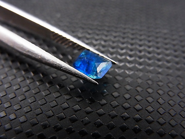 画像: ジンバブエ産ユークレース・ルース（ダークインディゴ）  0.3カラット