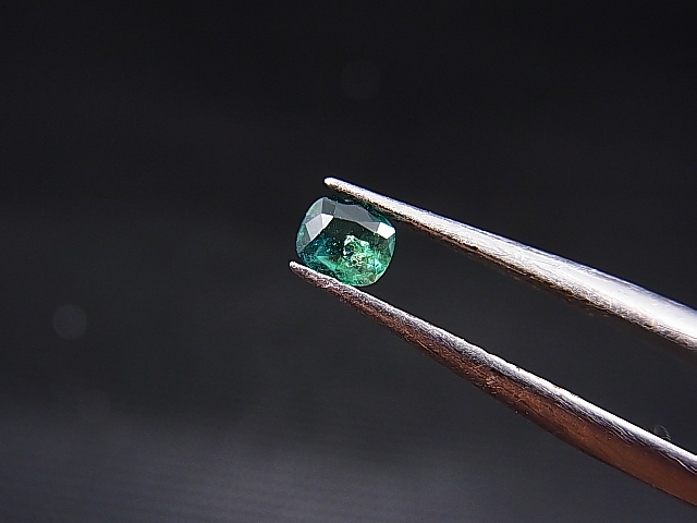 画像: パキスタン産ラズライト(天藍石)・ルース 0.1カラット