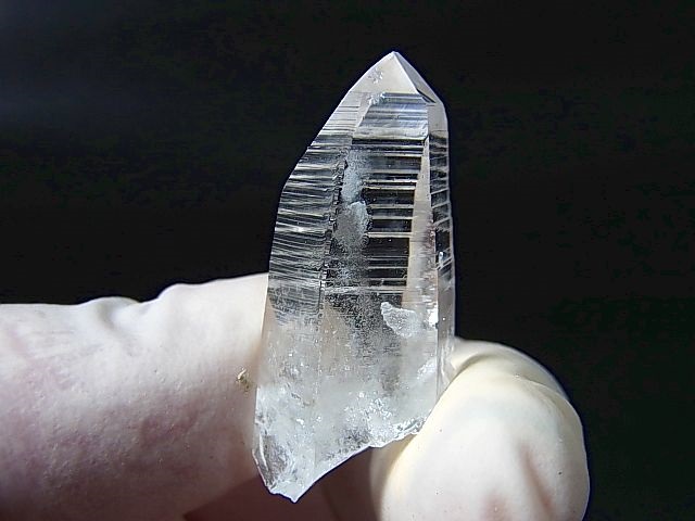 画像: ペーニャブランカ産コロンビアン・レムリアンシード水晶ポイント 7.4g