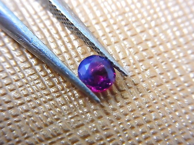 画像: ベトナムLuc Yen産シルキーサファイア・ルース（バイカラー） 0.3カラット