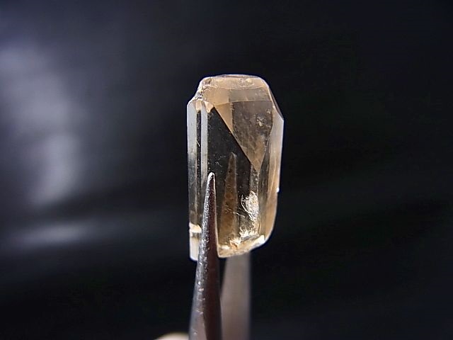 画像: ベトナム産カラーレストパーズ原石 12.8カラット