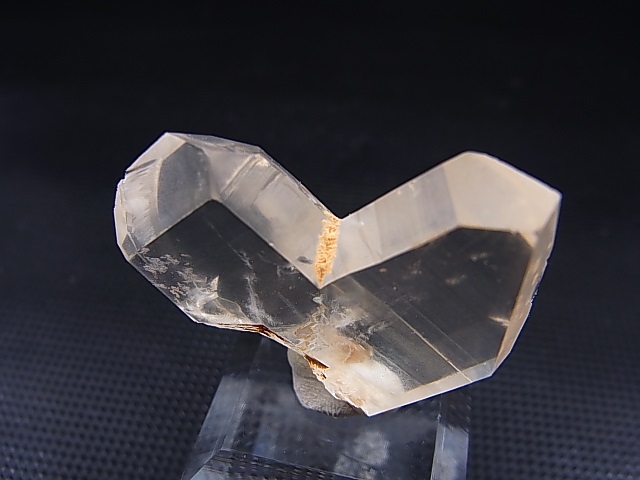 画像: マダガスカル産ジャパニーズツイン（日本式双晶水晶/ハート型） 11.7g