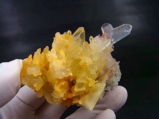 画像: メキシコ産日本式双晶水晶クラスター（V字型/ハート型） 92.9g