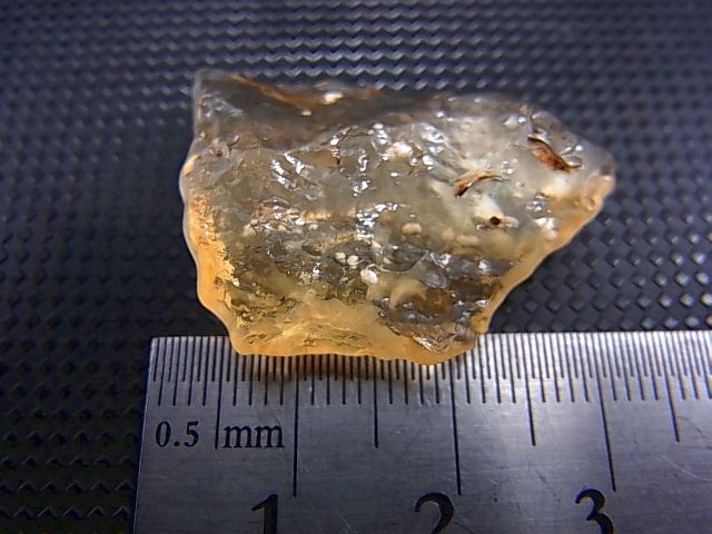 画像: リビアングラス原石（クリストバライト入り） 6.0g