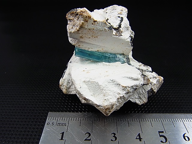 画像: ベトナム・タインホア産宝石品質アクアマリン/水晶付きカオリナイト 44.6g