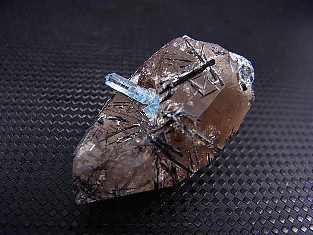 画像: ベトナム・タインホア産アクアマリン/ショール付きスモーキー水晶 13.0g