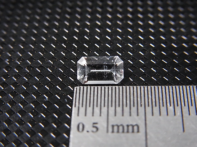 画像: ミャンマー産フェナカイト・ルース 0.5カラット