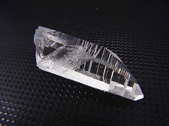 画像: ペーニャブランカ産コロンビアン・レムリアンシード水晶ポイント 7.6g