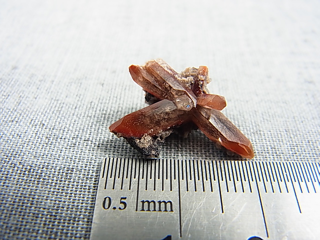 画像: メキシコ産レッドトパーズ原石（連晶） 1.5g