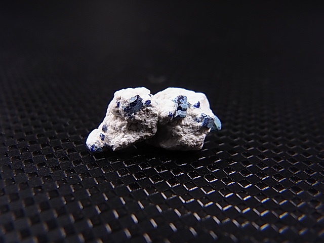 画像: 逸見石＆千代子石 0.3g