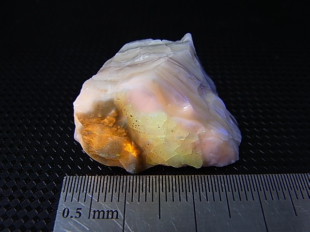 北海道石　然別オパール　蛍光オパール171g 北海道石 然別オパール 蛍光オパール171g コレクション 北海道石 然別