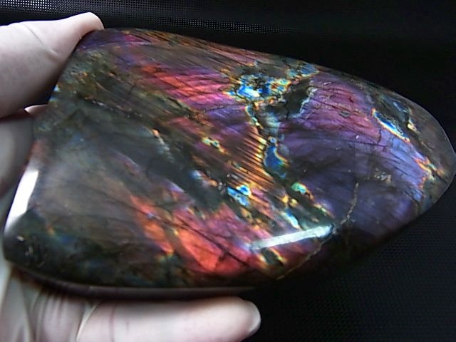 画像: キャビネットサイズ：マダガスカル産ラブラドライト研磨原石（パープルピンク＆ブルーマトリクス） 615.3g