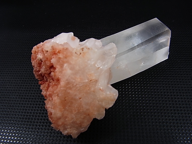 画像: マダガスカル産ピンク水晶 115.6g