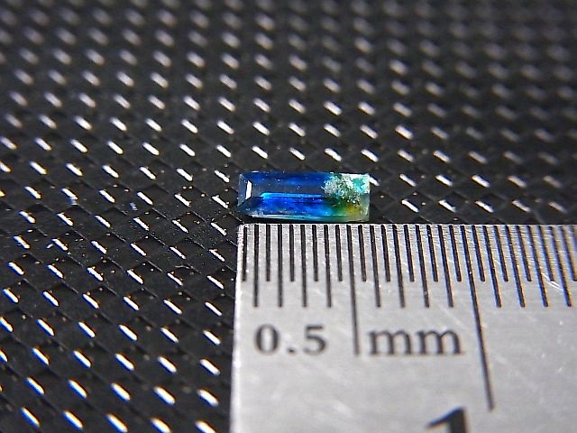 画像: ジンバブエ産ユークレース・ルース  0.1カラット