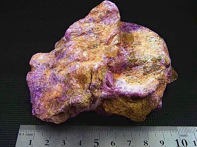 画像: キャビネットサイズ：南アフリカ・チュワニン鉱山産ピンクスギライト原石 448.3g