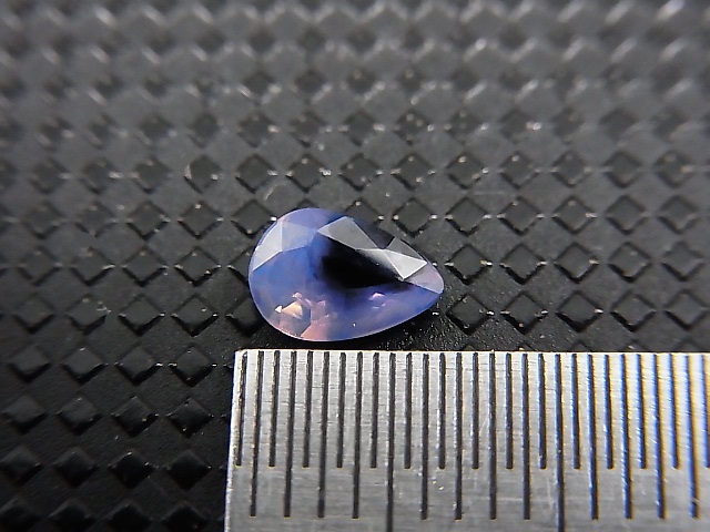 画像: ベトナムLuc Yen産シルキーサファイア・ルース（ペアシェイプ/バイカラー） 0.4カラット