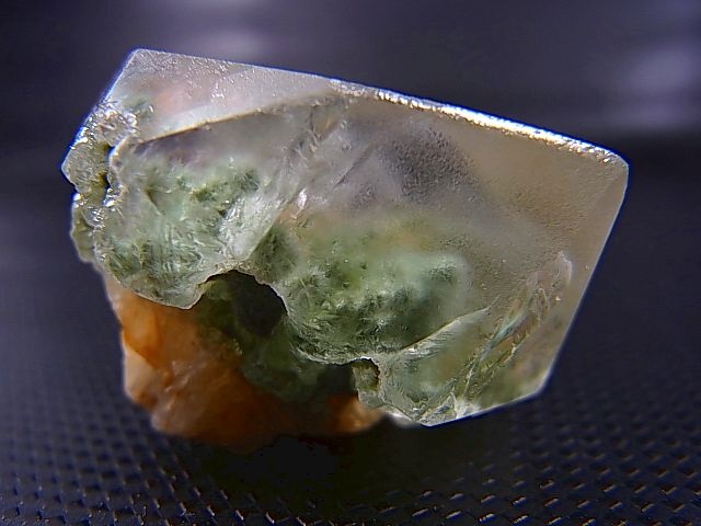 画像: ブラジル・ミナスジェライス州産バーストクローライトイン水晶 27.2g