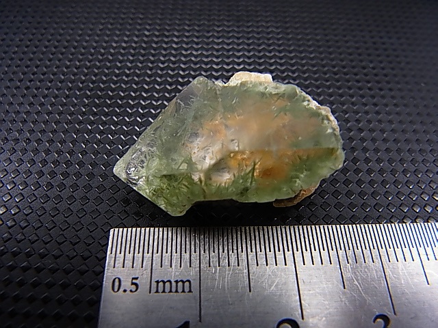 画像: ブラジル・ミナスジェライス州産バーストクローライトイン水晶 6.1g