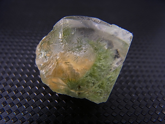 画像: ブラジル・ミナスジェライス州産バーストクローライトイン水晶 7.4g