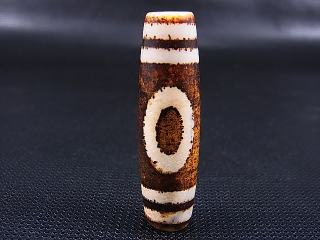 画像2: 「一眼山形」現代天珠 直径約13.5×48mm