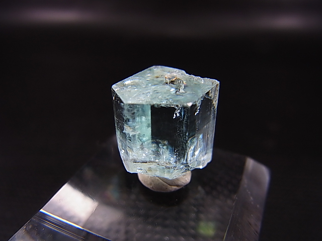 画像: ジェムグレード宝石需要品質：ベトナム産アクアマリン柱状結晶原石 12.8カラット