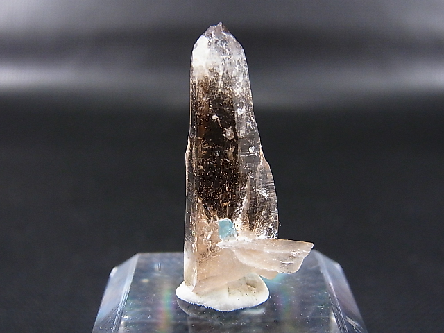 画像: ベトナム・タインホア産アクアマリン付きスモーキー水晶（貫入り） 2.2g