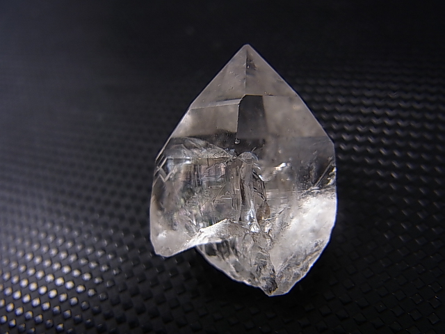 画像: ノルウェー産クリア水晶原石（レインボー入り） 7.9g