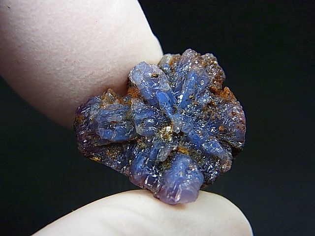 画像: ベトナムLuc Yen産サファイア原石（トラピチェ） 16.9カラット