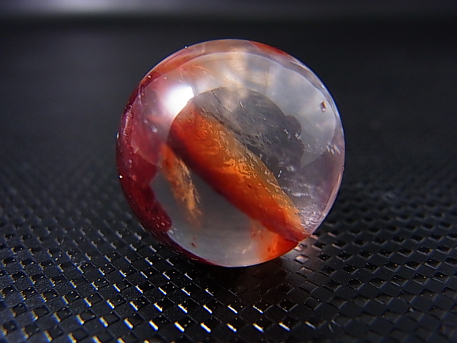 画像: ブラジル・ミナスジェライス州産リモナイトイン「オーロラ」水晶丸玉 17mm