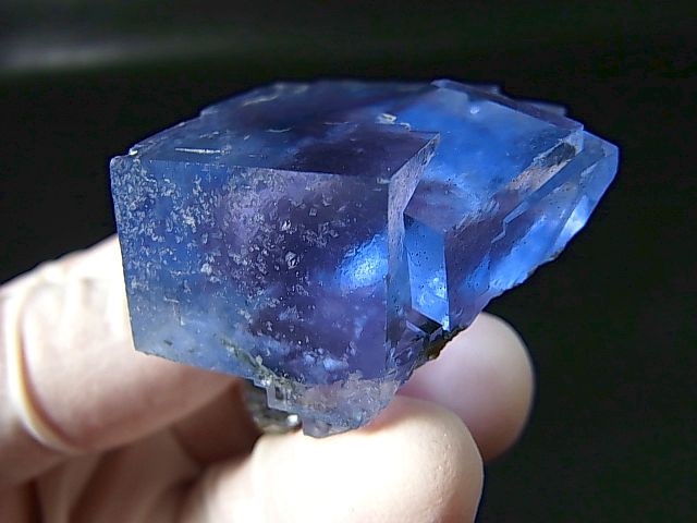 画像: ヤオガンシャン産ラグーンブルーフローライト原石 64.0g