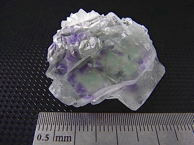 画像: ヤオガンシャン産トリカラーフローライト原石 28.9g