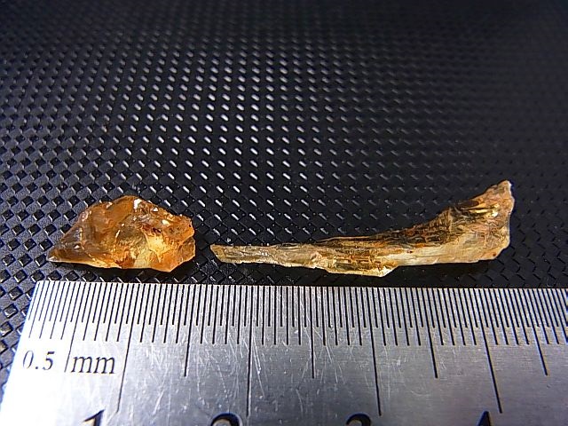 画像: フィンランド産ヘリオドール宝石質原石 2点セット トータル 6.7カラット