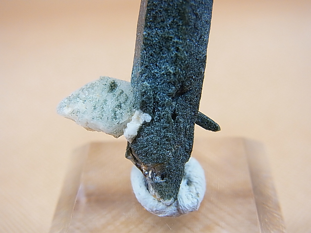 画像2: ガネーシュヒマール・リー産クローライト入りレーザーポイント水晶（貫入り） 3.8g