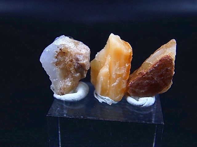 画像: Hokkaidoite北海道然別湖産蛍光オパール原石 3点セット トータル 3.9g