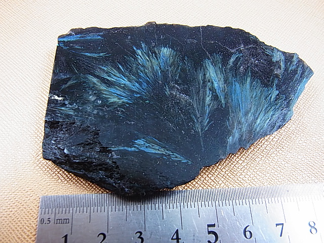 画像: フィンランド産ヌーマイト研磨スライス（片面研磨） 72.6g