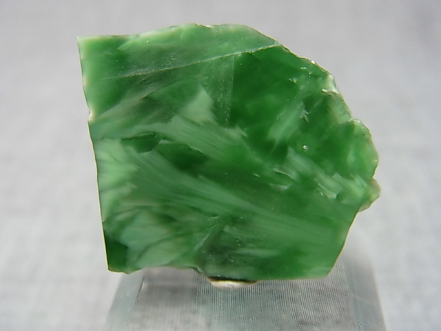 画像: ヴィクトリアストーン（飯盛ラボストーンIL-stone）ダークグリーン原石 15.8カラット